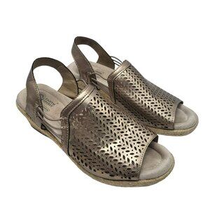 Earth Spirit Perforated Leather Espadrille Wedge Sandals Bronze Women's 8